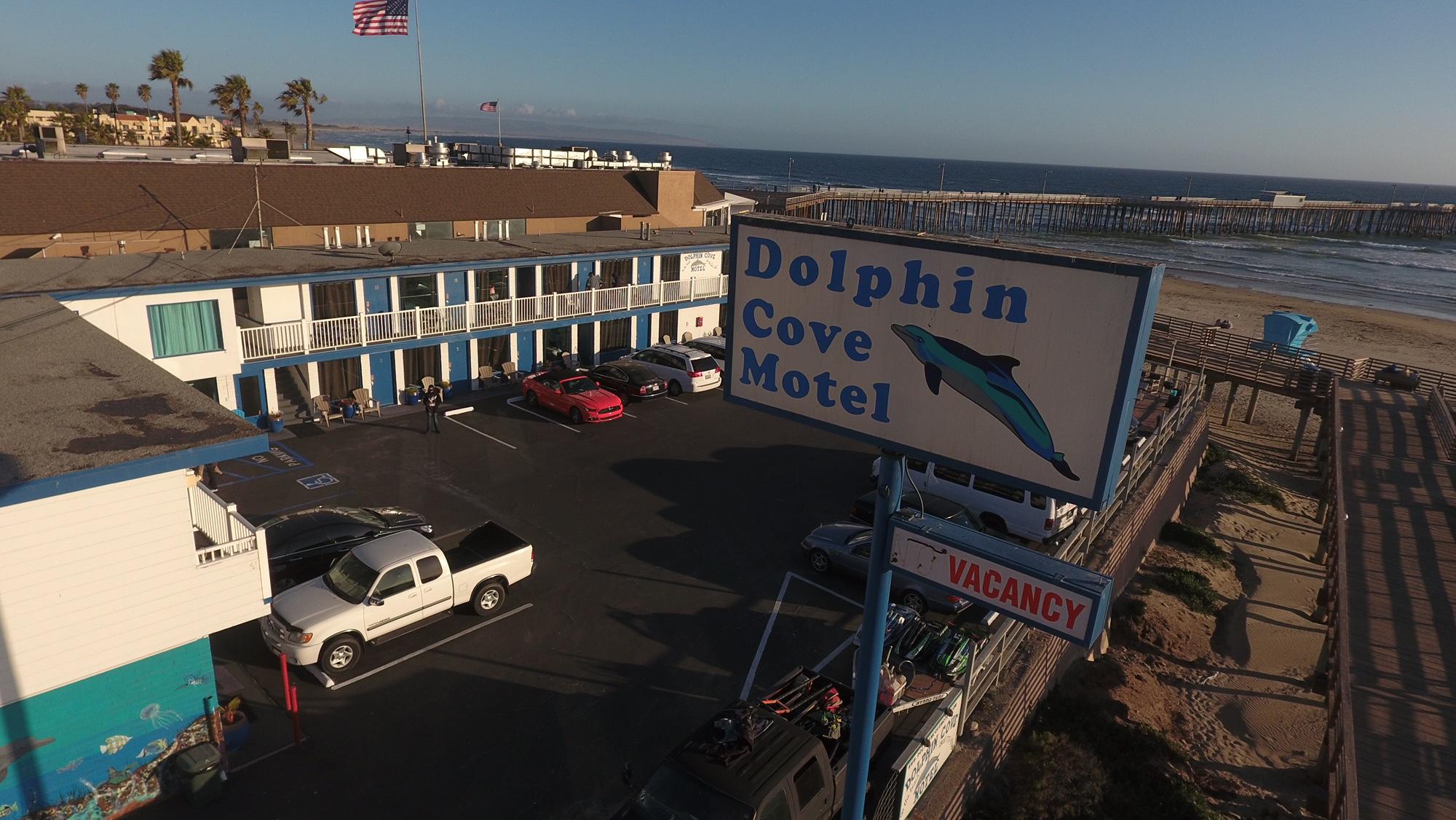 海豚湾汽车旅馆 皮斯莫比奇 外观 照片